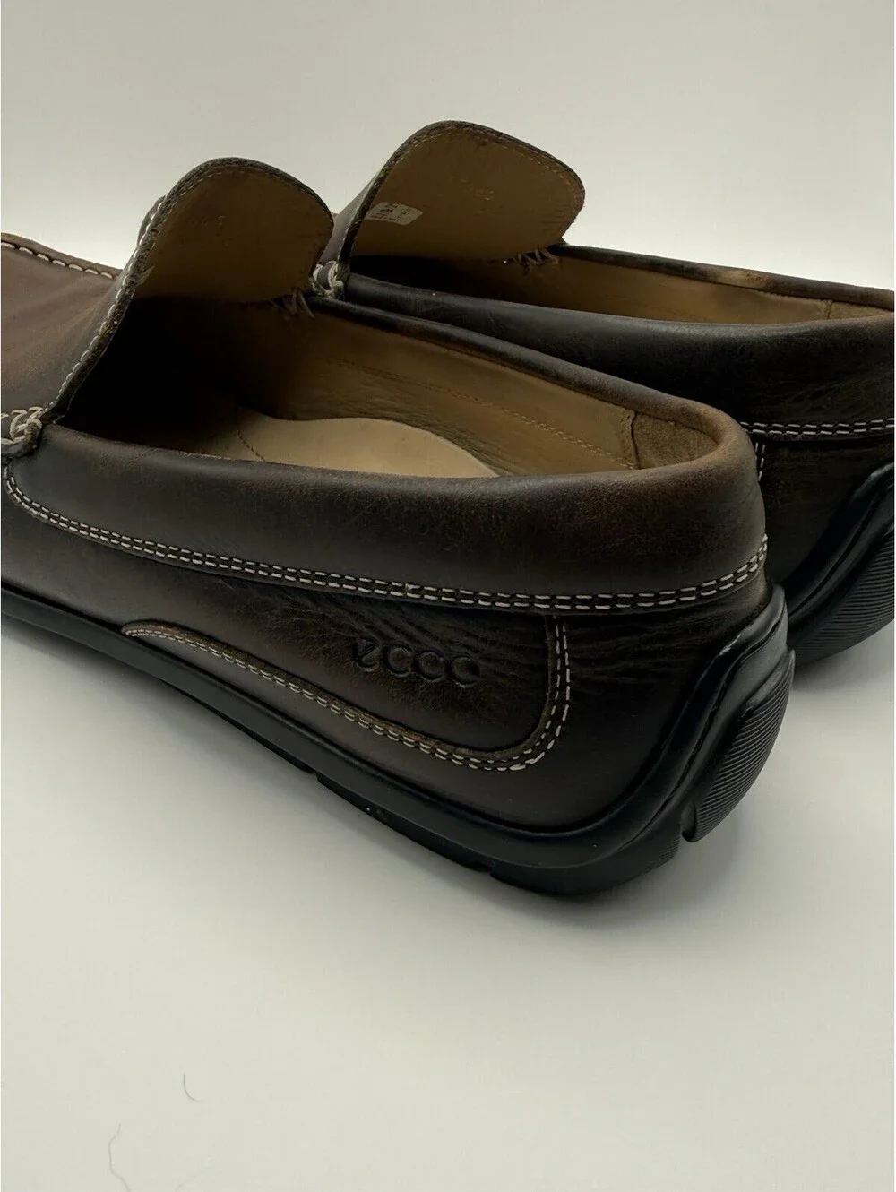 ECCO Classic Moc 2.0 Leather Slip On Loafers Men Sz 9/9.5 EU 42 Brown Drivers